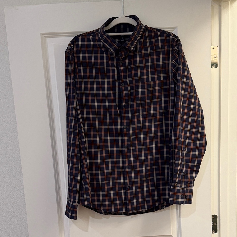 Mizzen+Main Navy and Orange Plaid Button-Down Shirt